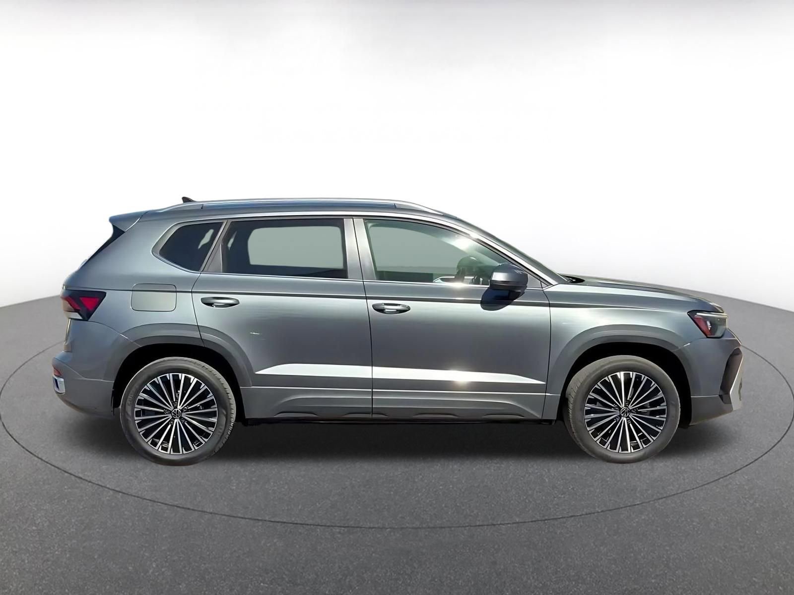 Thumbnail: 2025 Volkswagen Taos - 16