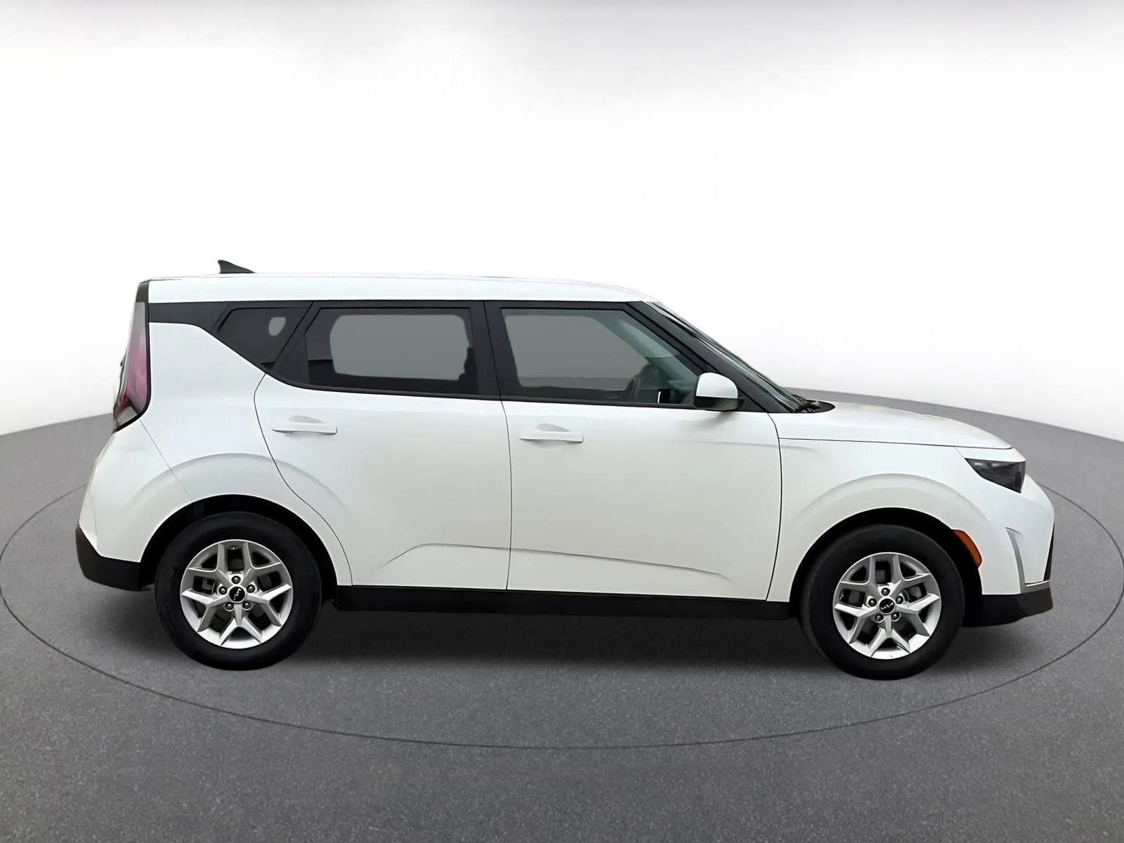 Thumbnail: 2025 Kia Soul - 16
