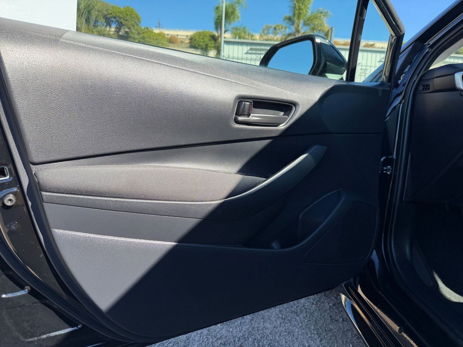 Thumbnail: 2025 Toyota Corolla - 20