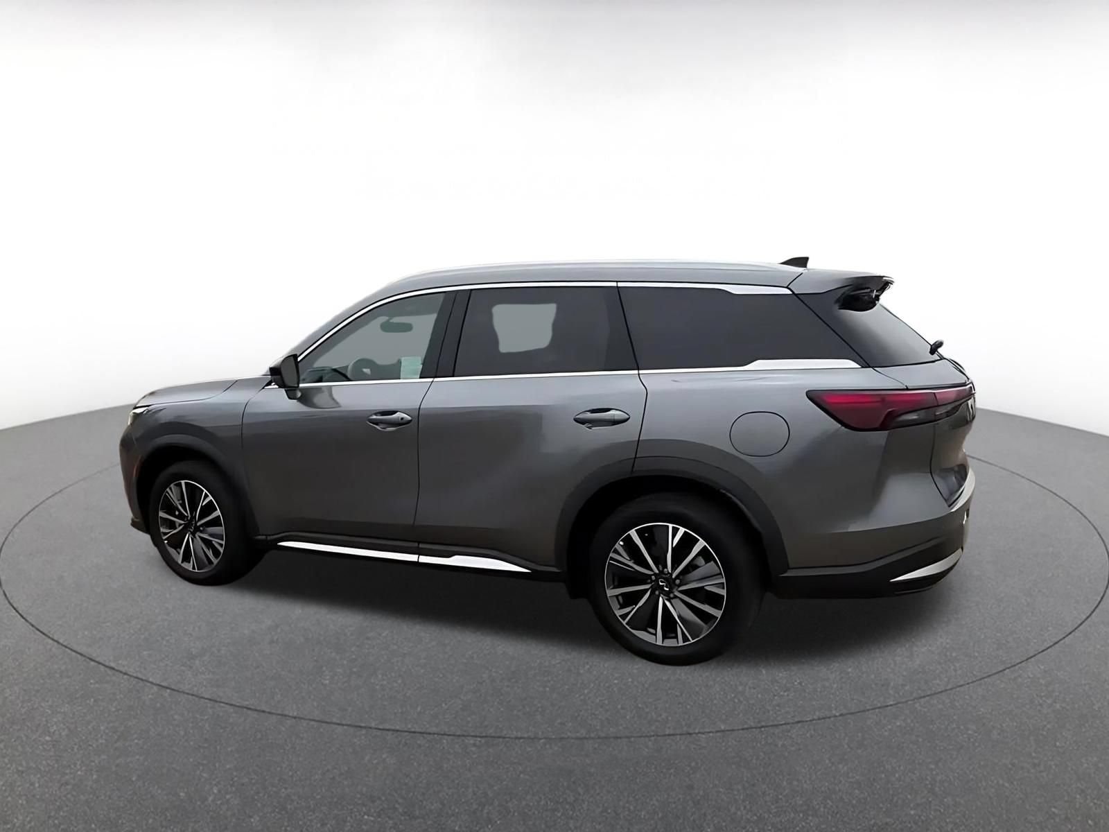Thumbnail: 2026 INFINITI QX60 - 10