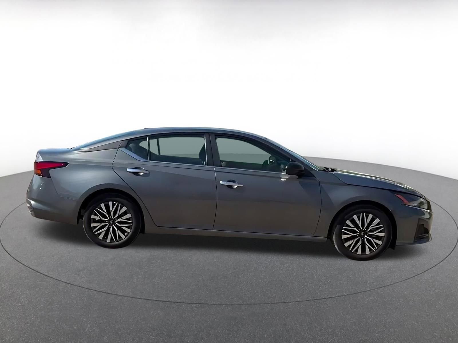 Thumbnail: 2025 Nissan Altima - 16