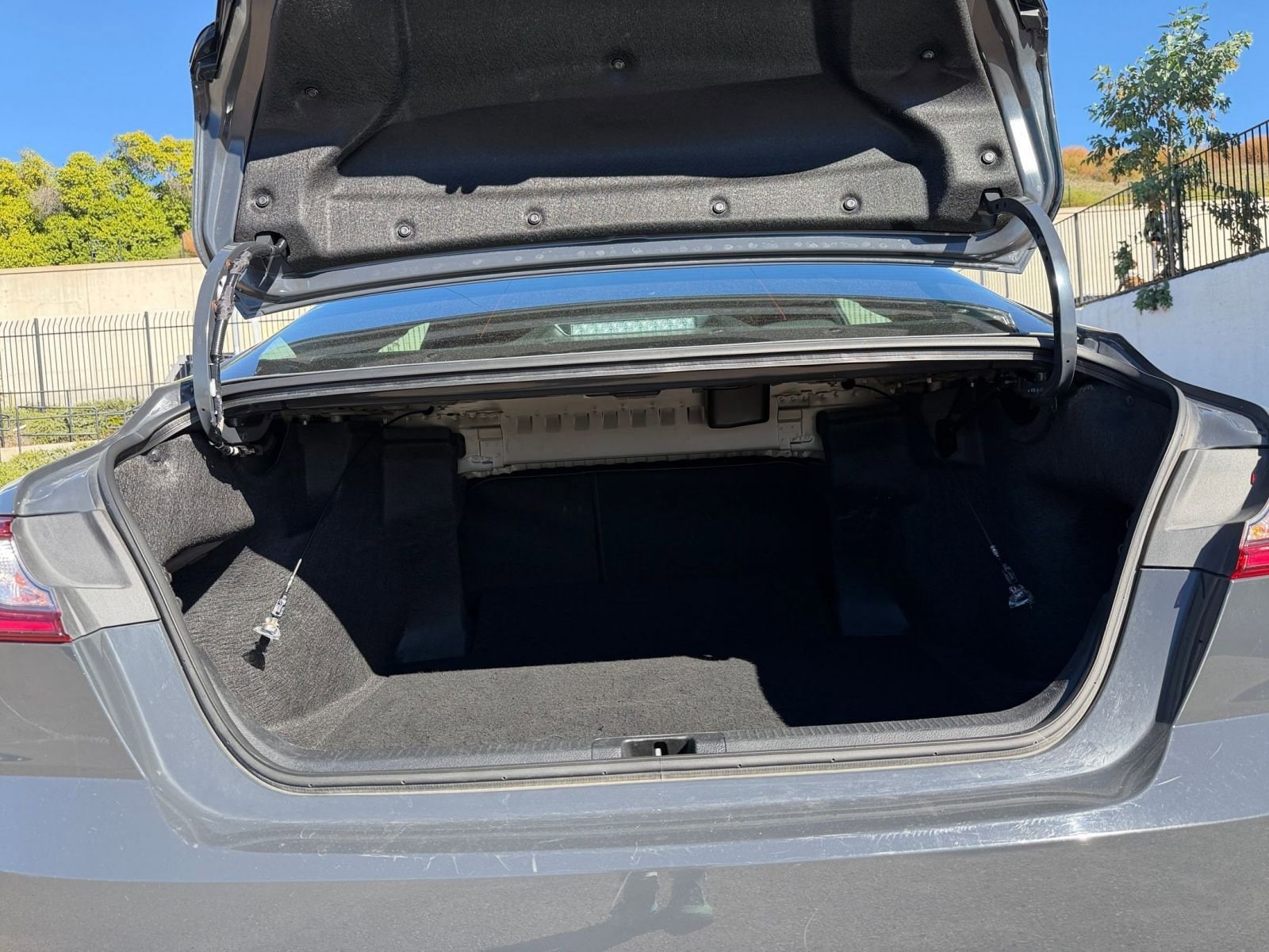 Thumbnail: 2025 Toyota Camry - 30