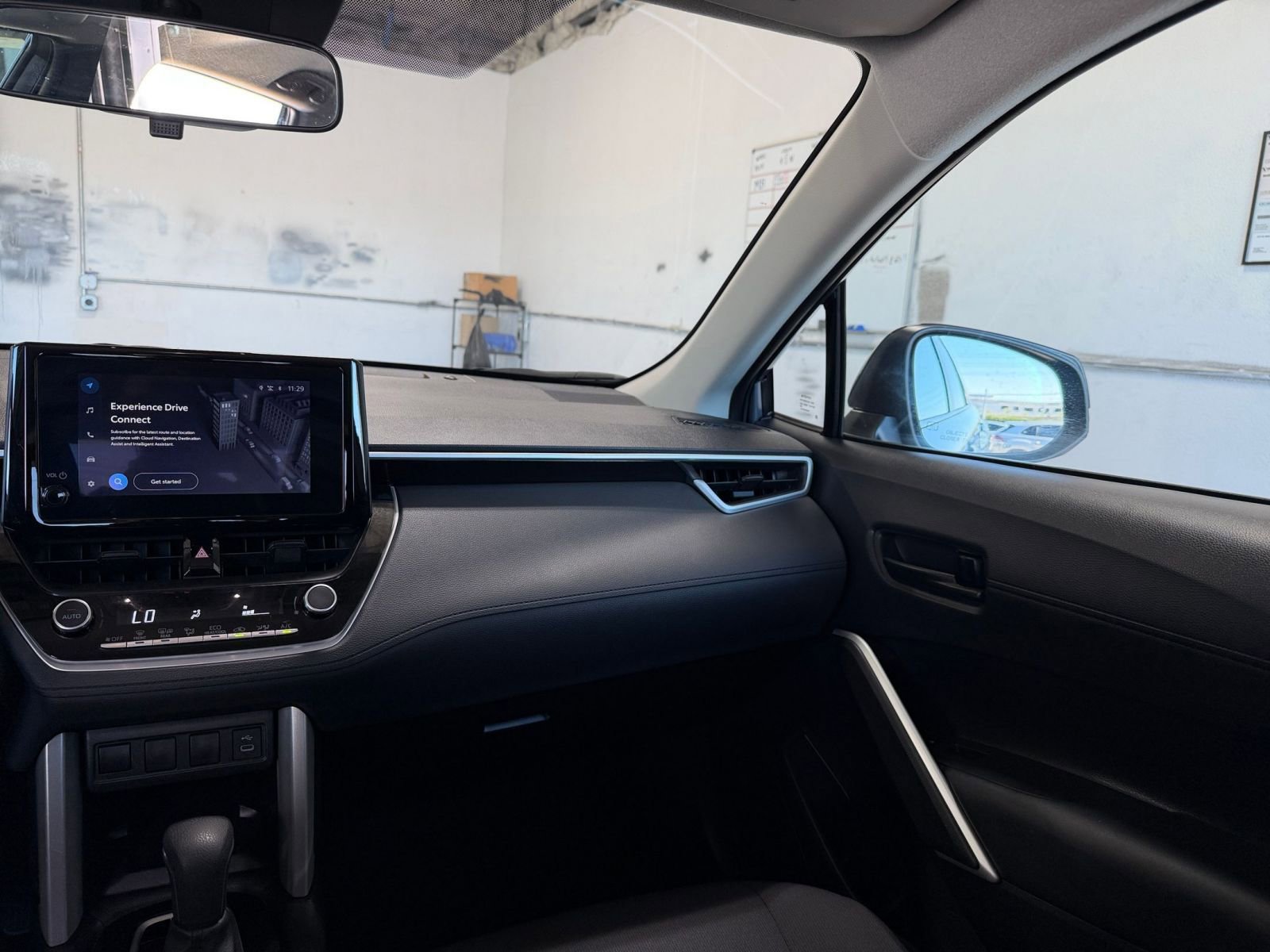 Thumbnail: 2025 Toyota Corolla Cross - 34