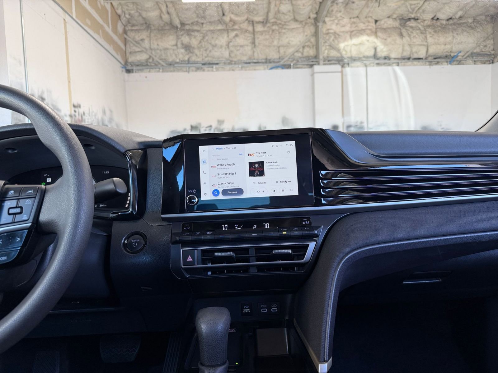 Thumbnail: 2025 Toyota Camry - 18