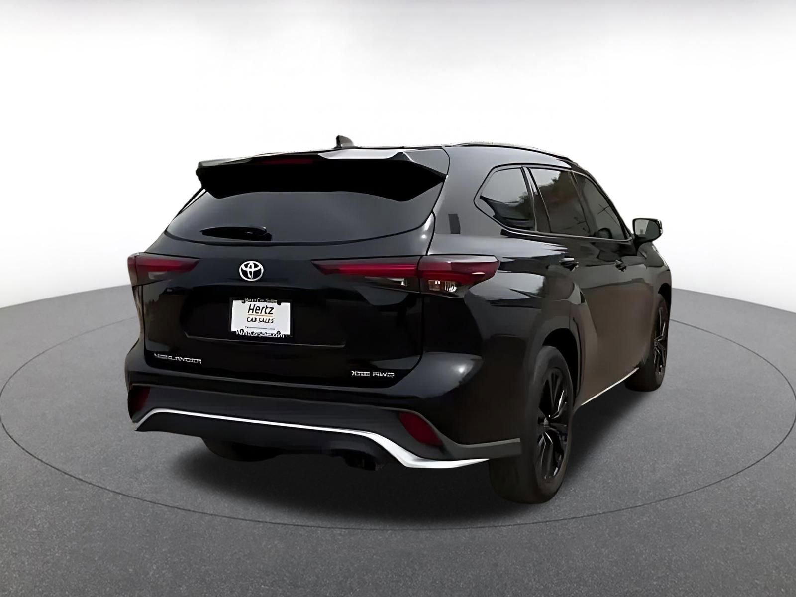 Thumbnail: 2025 Toyota Highlander - 14