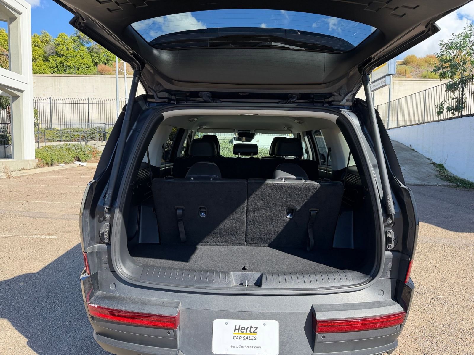 Thumbnail: 2025 Hyundai Santa Fe - 32