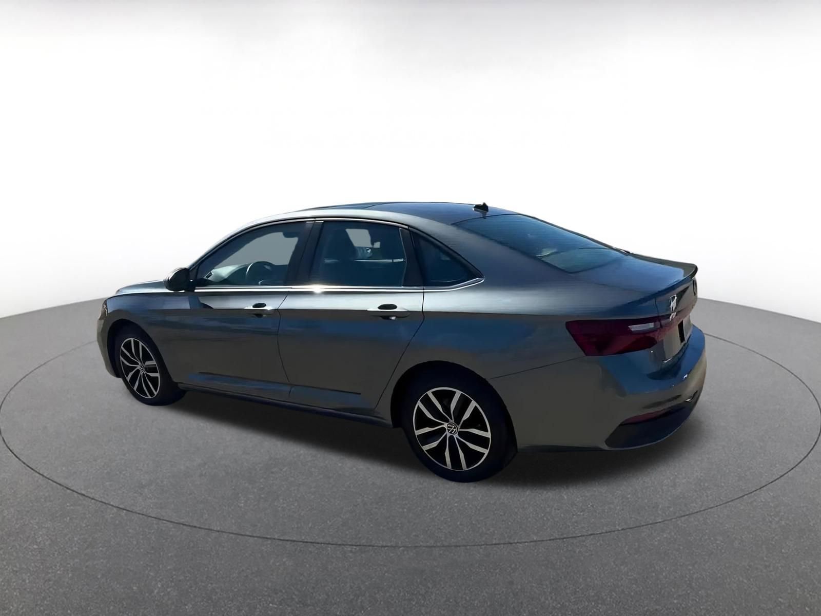 Thumbnail: 2025 Volkswagen Jetta - 10