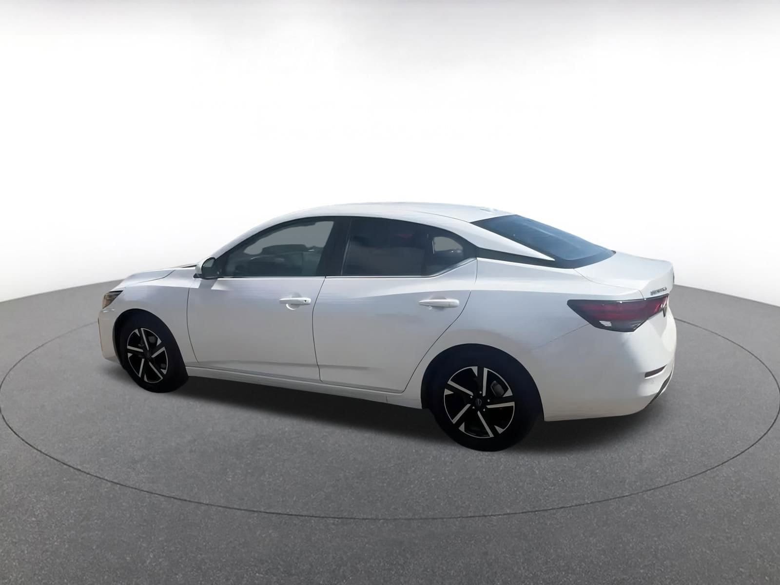 Thumbnail: 2024 Nissan Sentra - 10