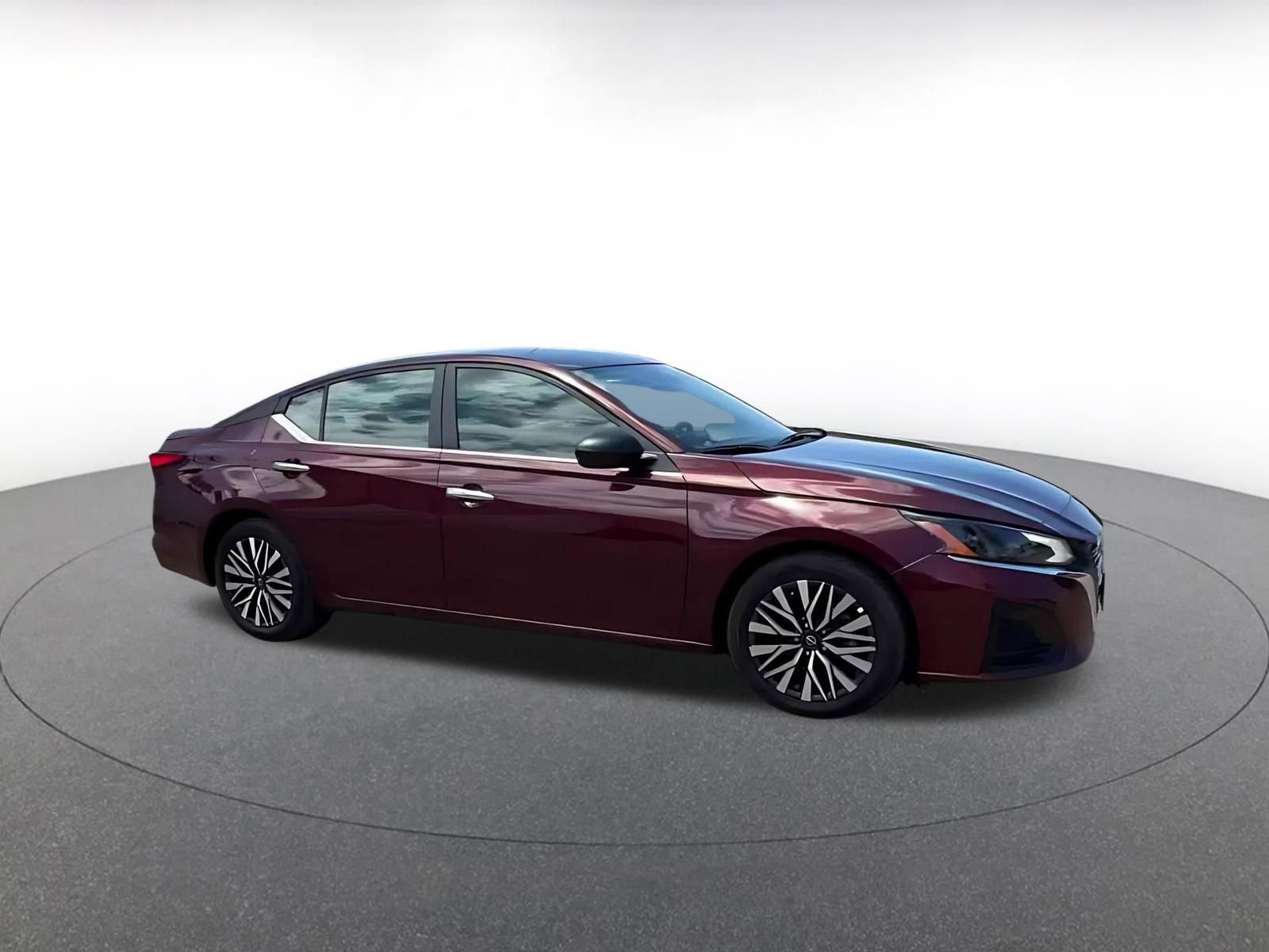 Thumbnail: 2025 Nissan Altima - 2