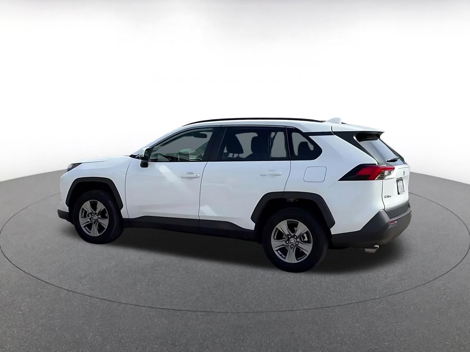 Thumbnail: 2025 Toyota RAV4 - 10