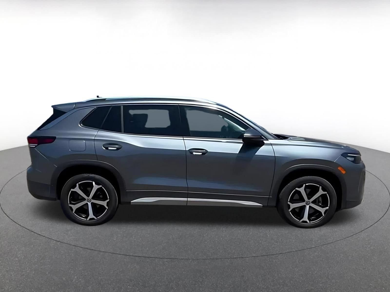 Thumbnail: 2026 Volkswagen Tiguan - 8