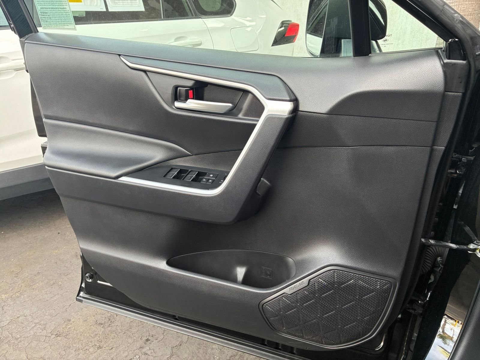 Thumbnail: 2025 Toyota RAV4 - 18