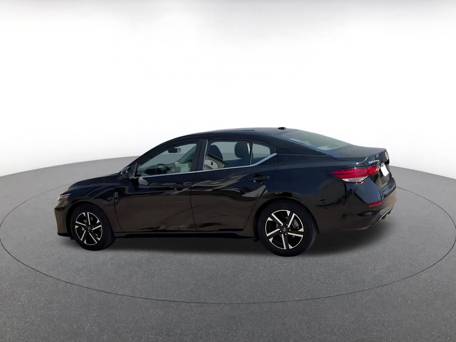 Thumbnail: 2025 Nissan Sentra - 9