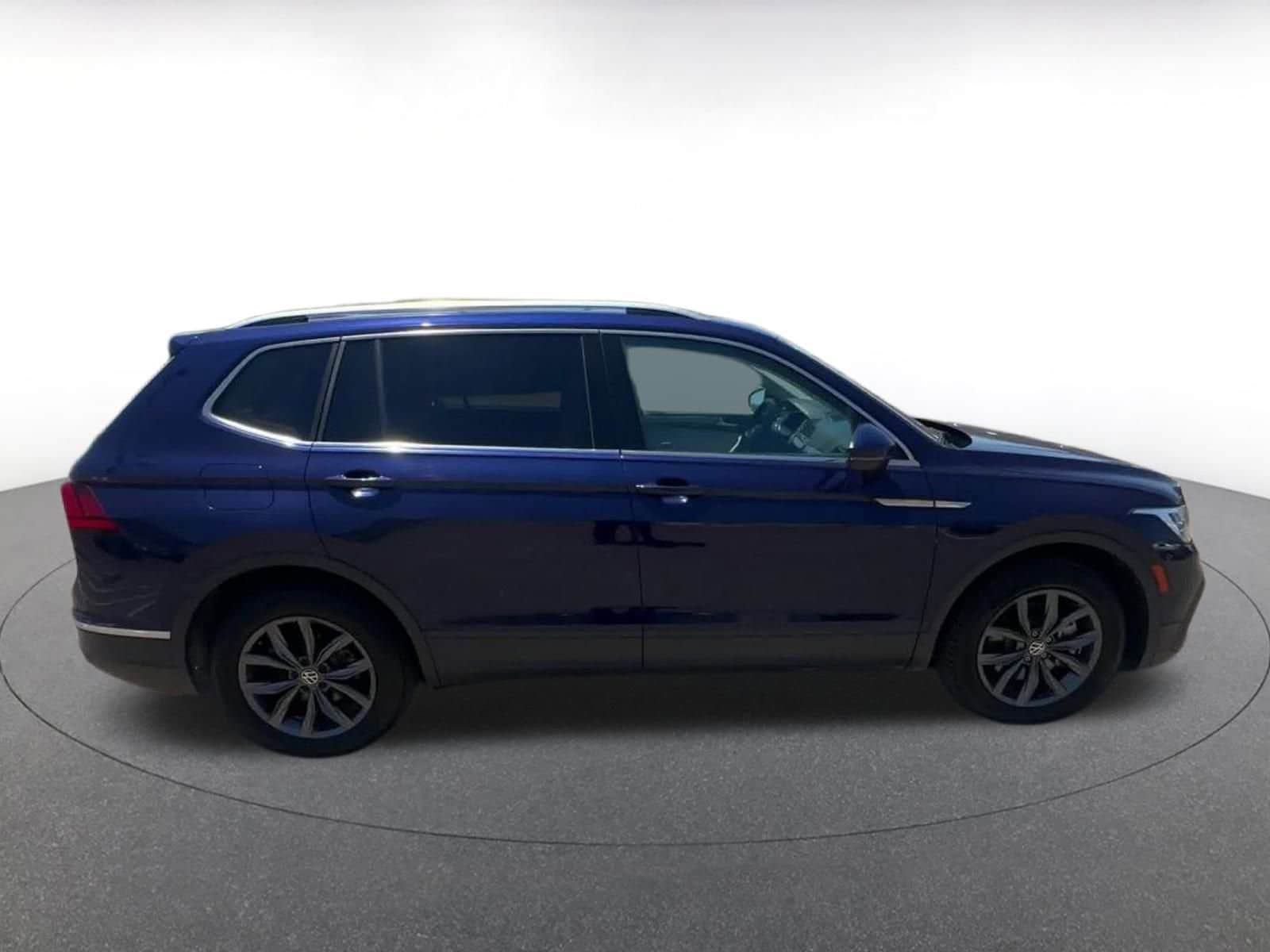 Image of 2022 Volkswagen Tiguan 2.0T SE SUV
