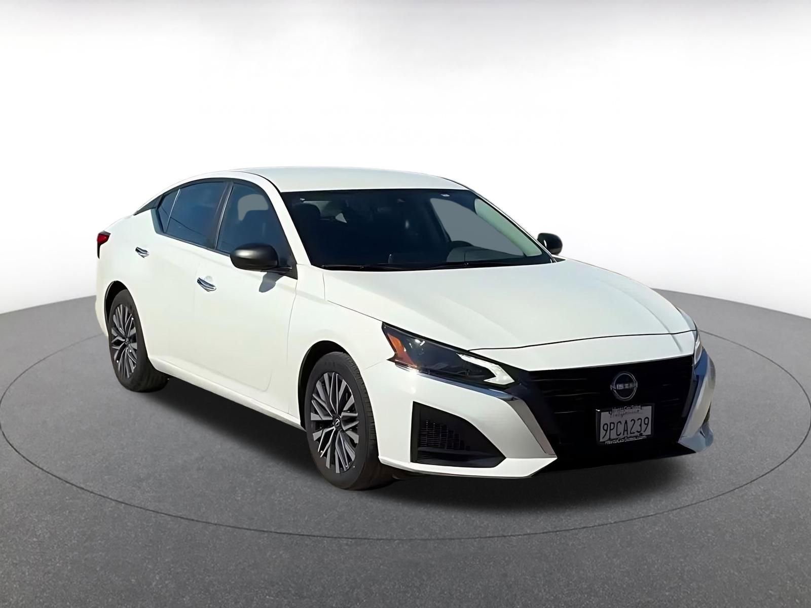 Thumbnail: 2025 Nissan Altima - 3