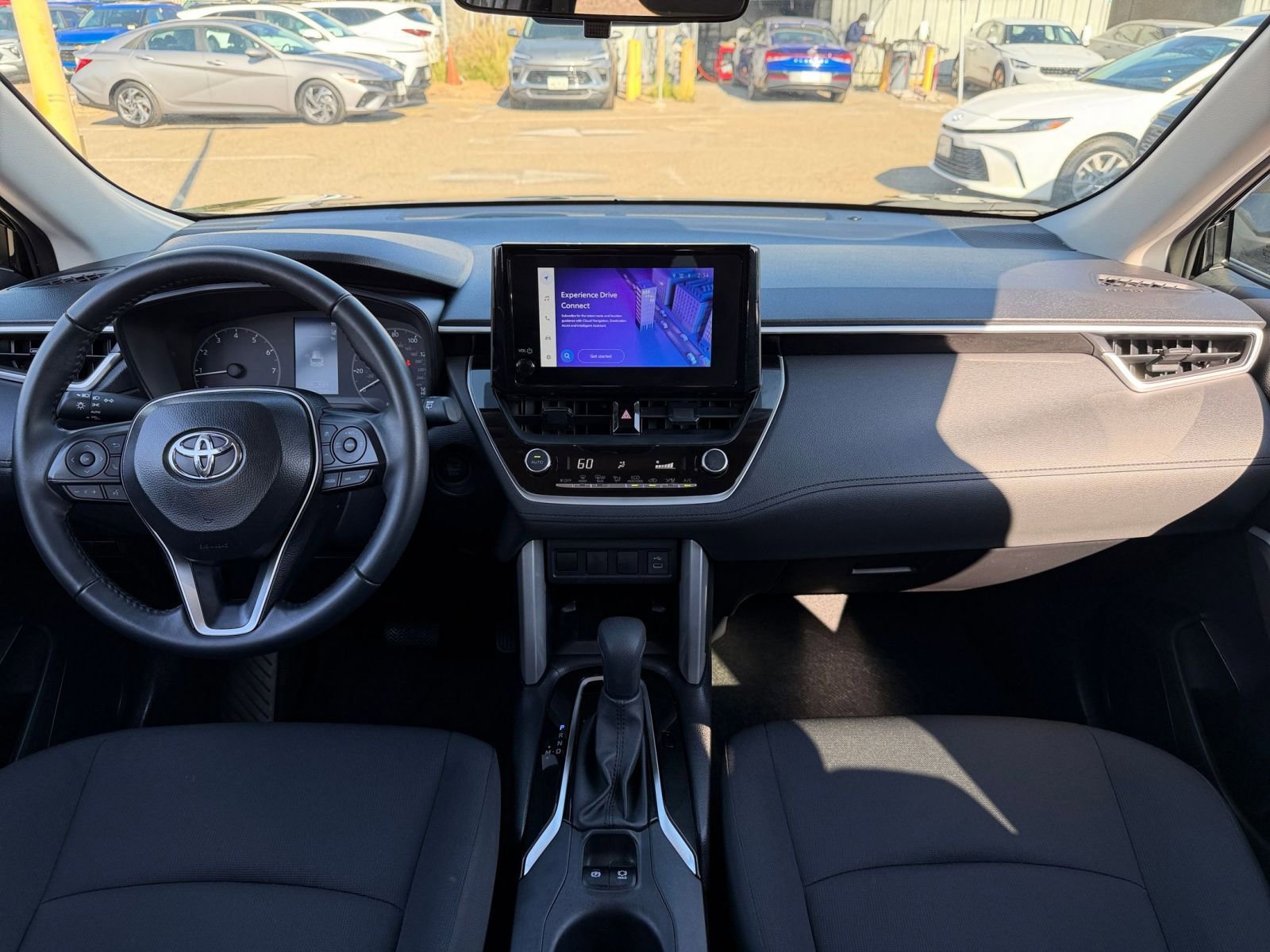 Thumbnail: 2025 Toyota Corolla Cross - 32