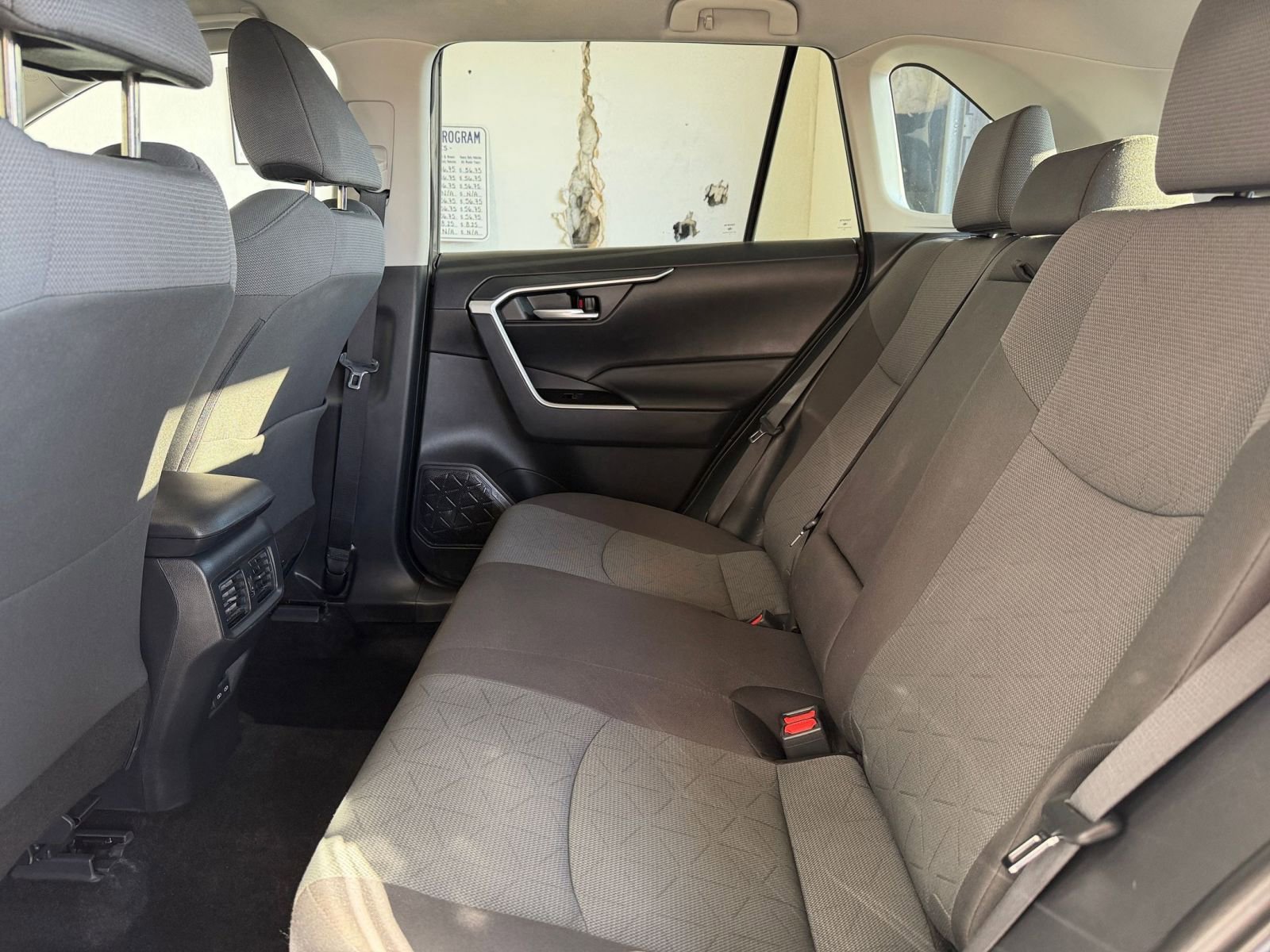 Thumbnail: 2025 Toyota RAV4 - 25