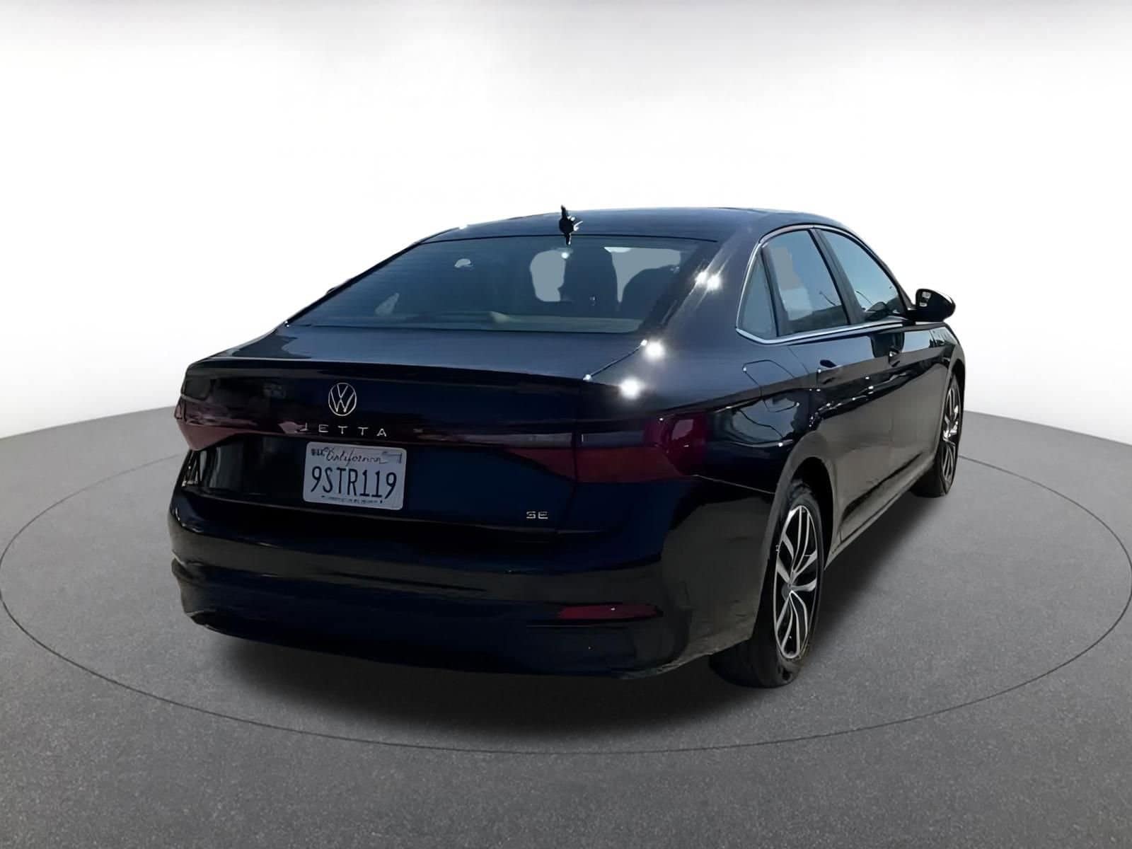 Thumbnail: 2025 Volkswagen Jetta - 12