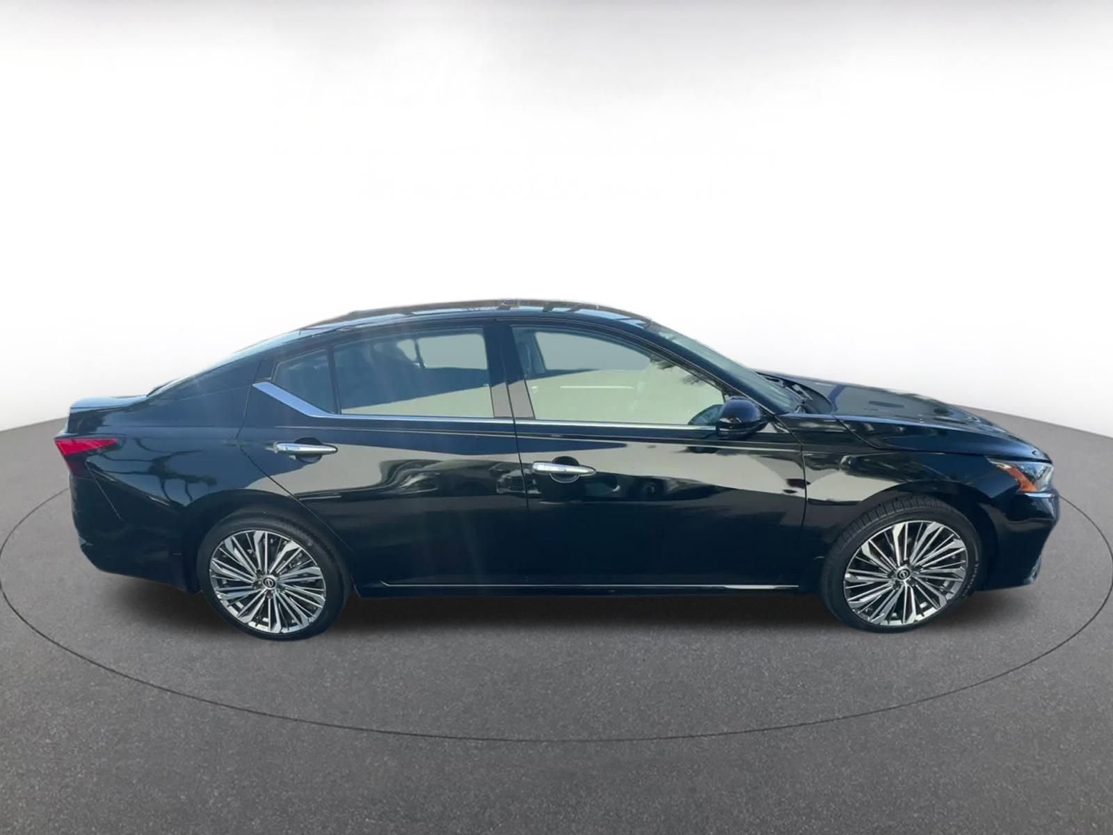 Thumbnail: 2024 Nissan Altima - 16