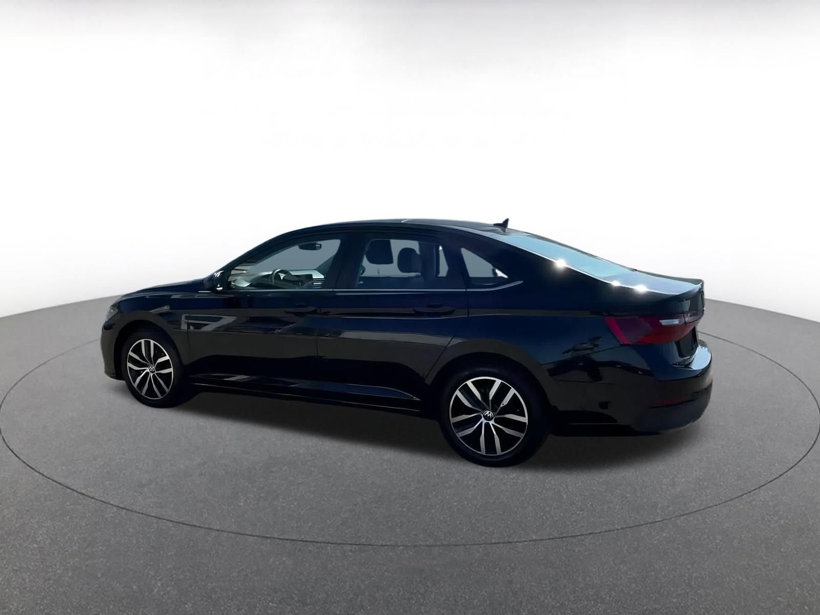 Thumbnail: 2025 Volkswagen Jetta - 10