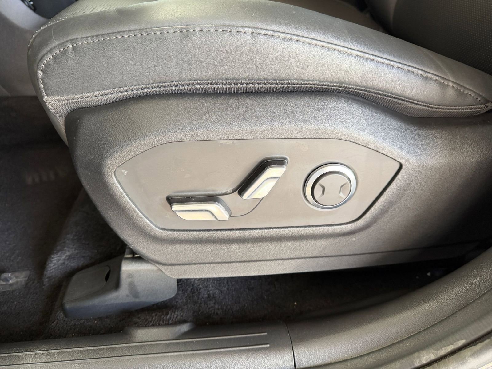 Thumbnail: 2025 Hyundai Santa Fe - 23