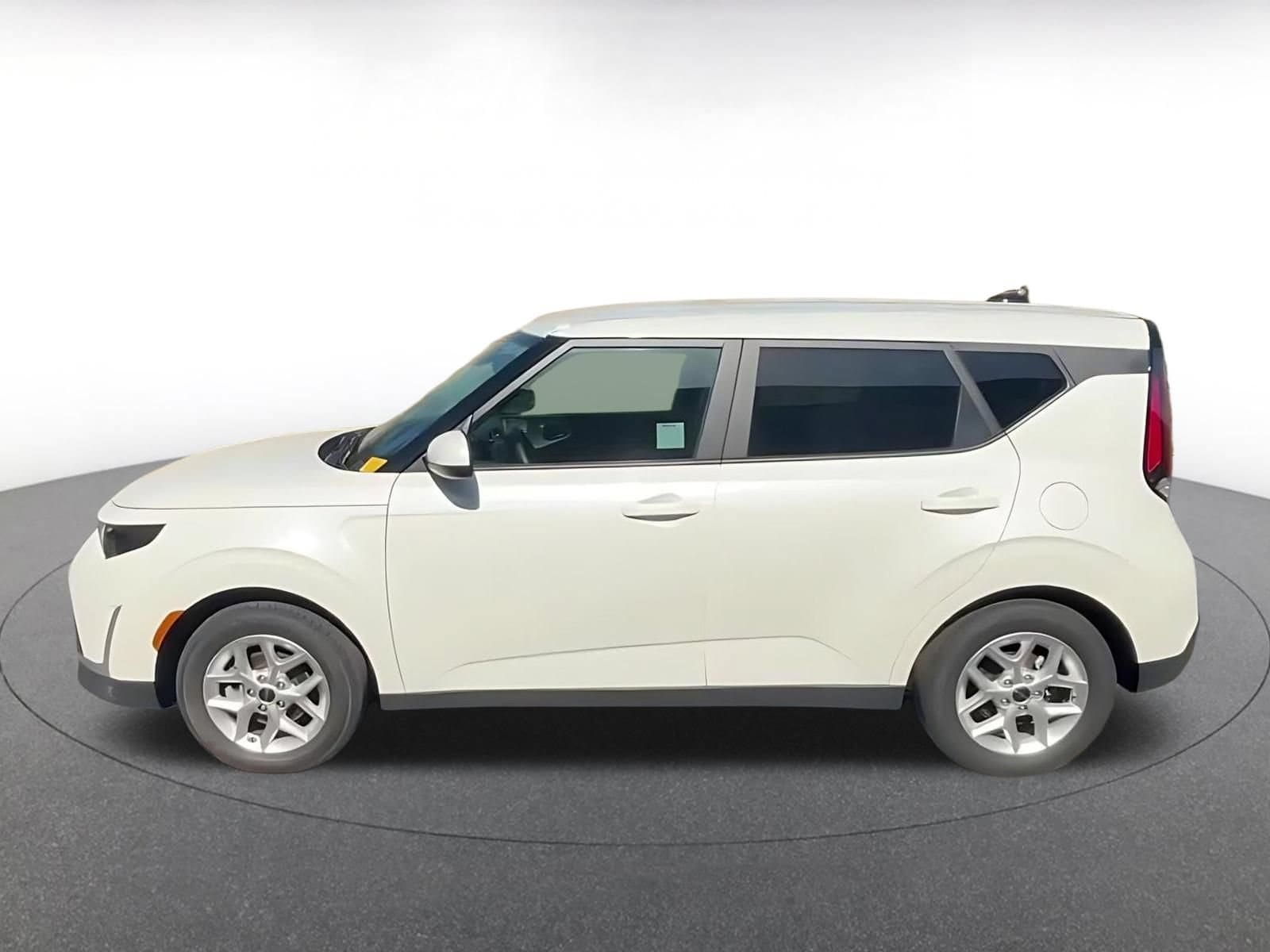 Thumbnail: 2025 Kia Soul - 10