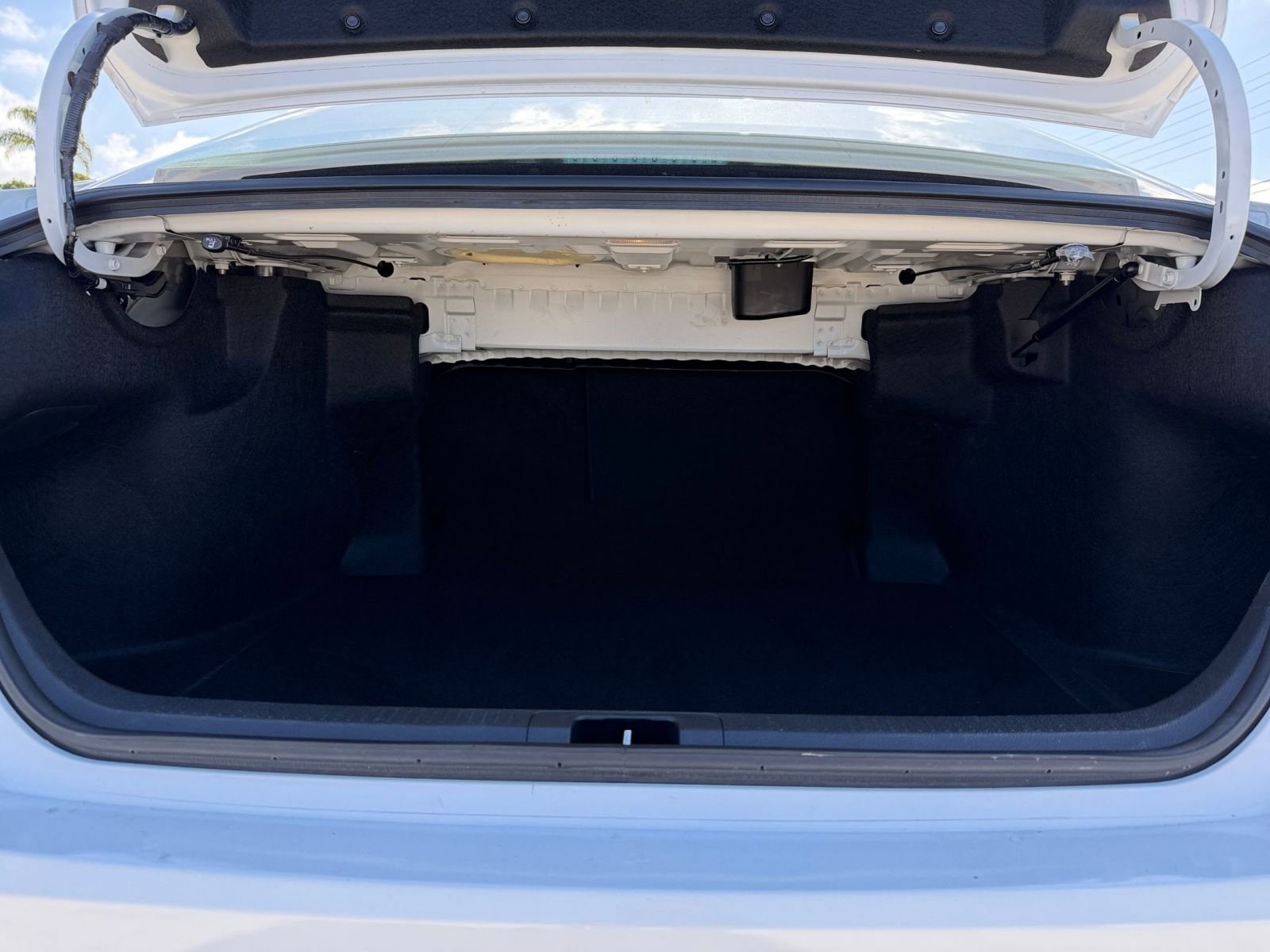 Thumbnail: 2025 Toyota Camry - 30