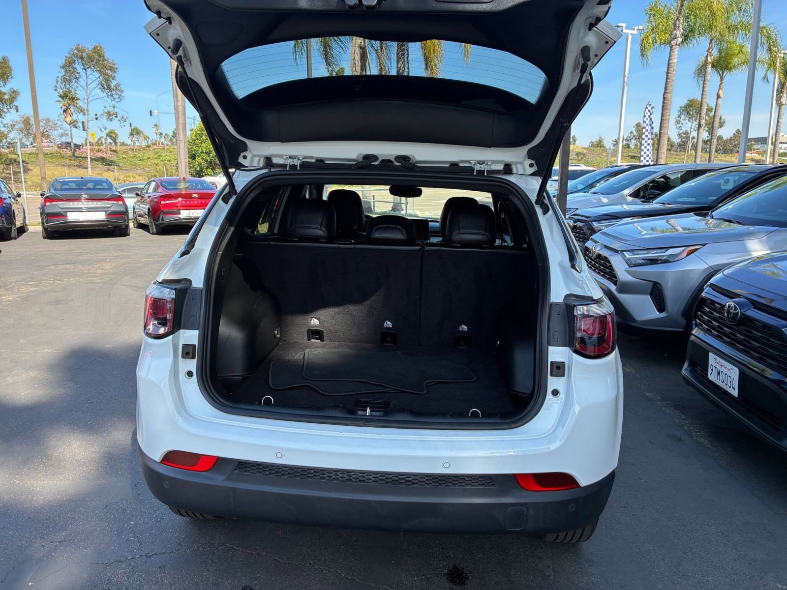 Thumbnail: 2025 Jeep Compass - 32