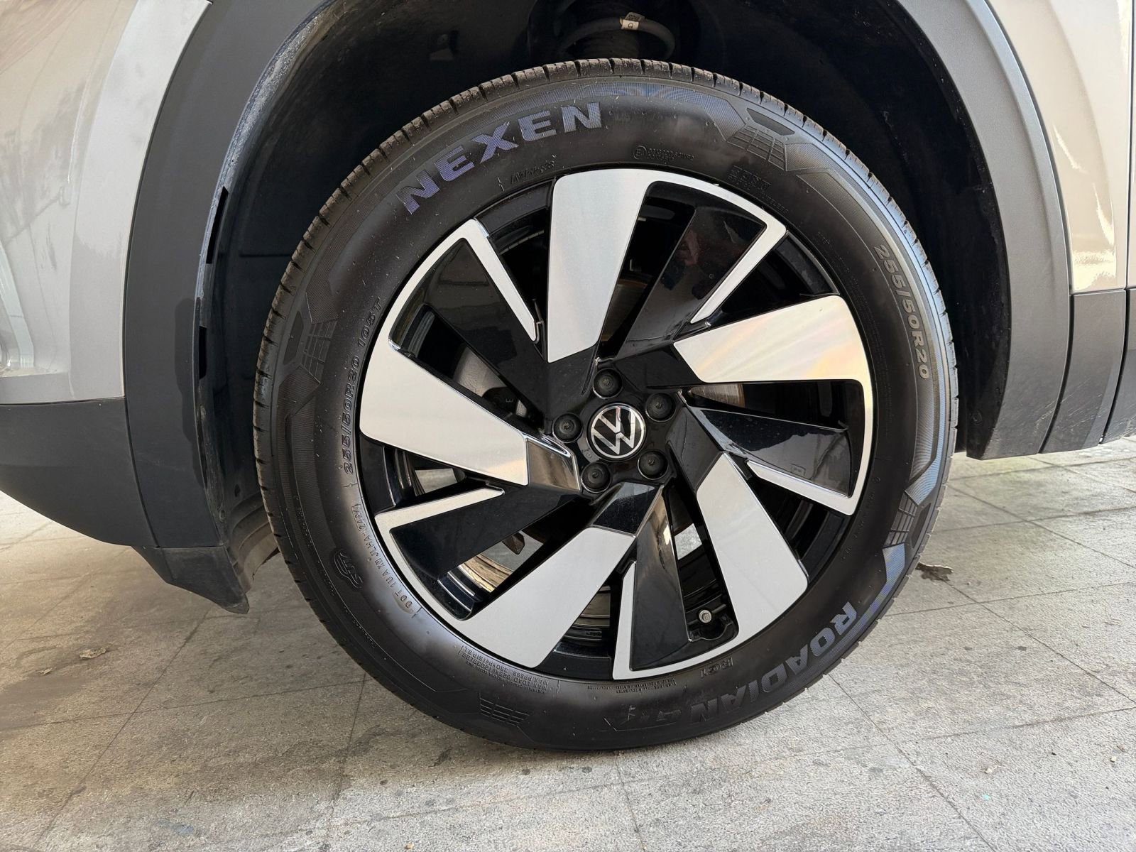 Thumbnail: 2025 Volkswagen Atlas - 30