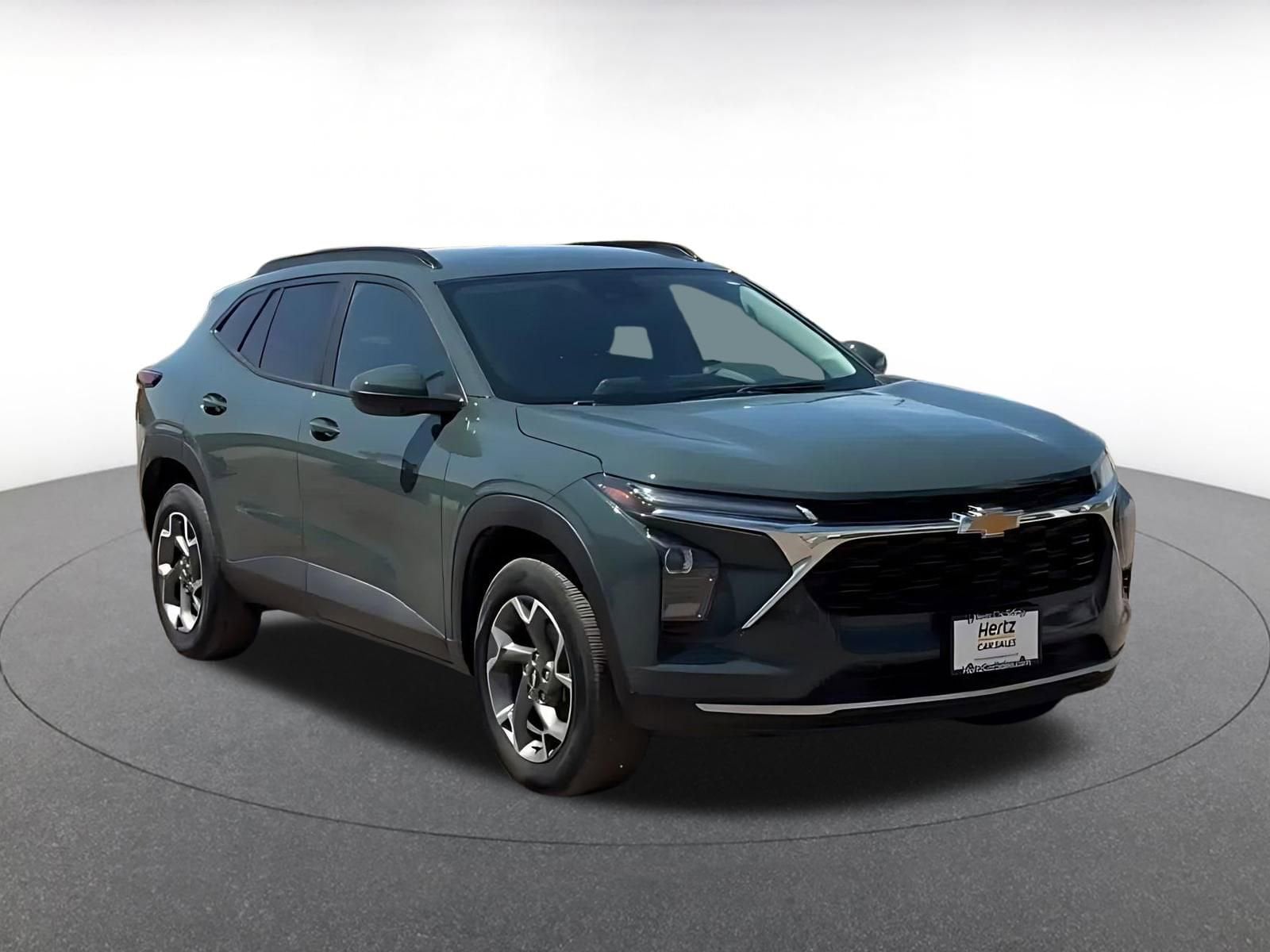 Thumbnail: 2025 Chevrolet Trax - 3