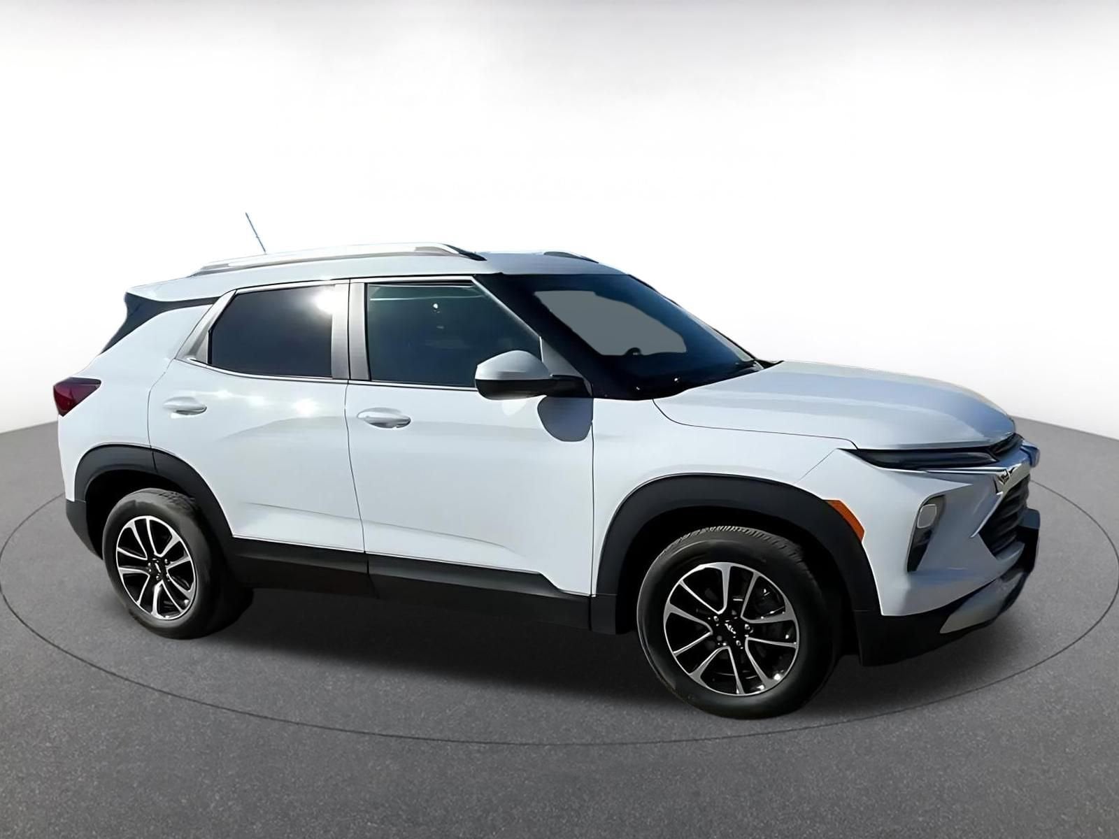 Thumbnail: 2025 Chevrolet TrailBlazer - 8