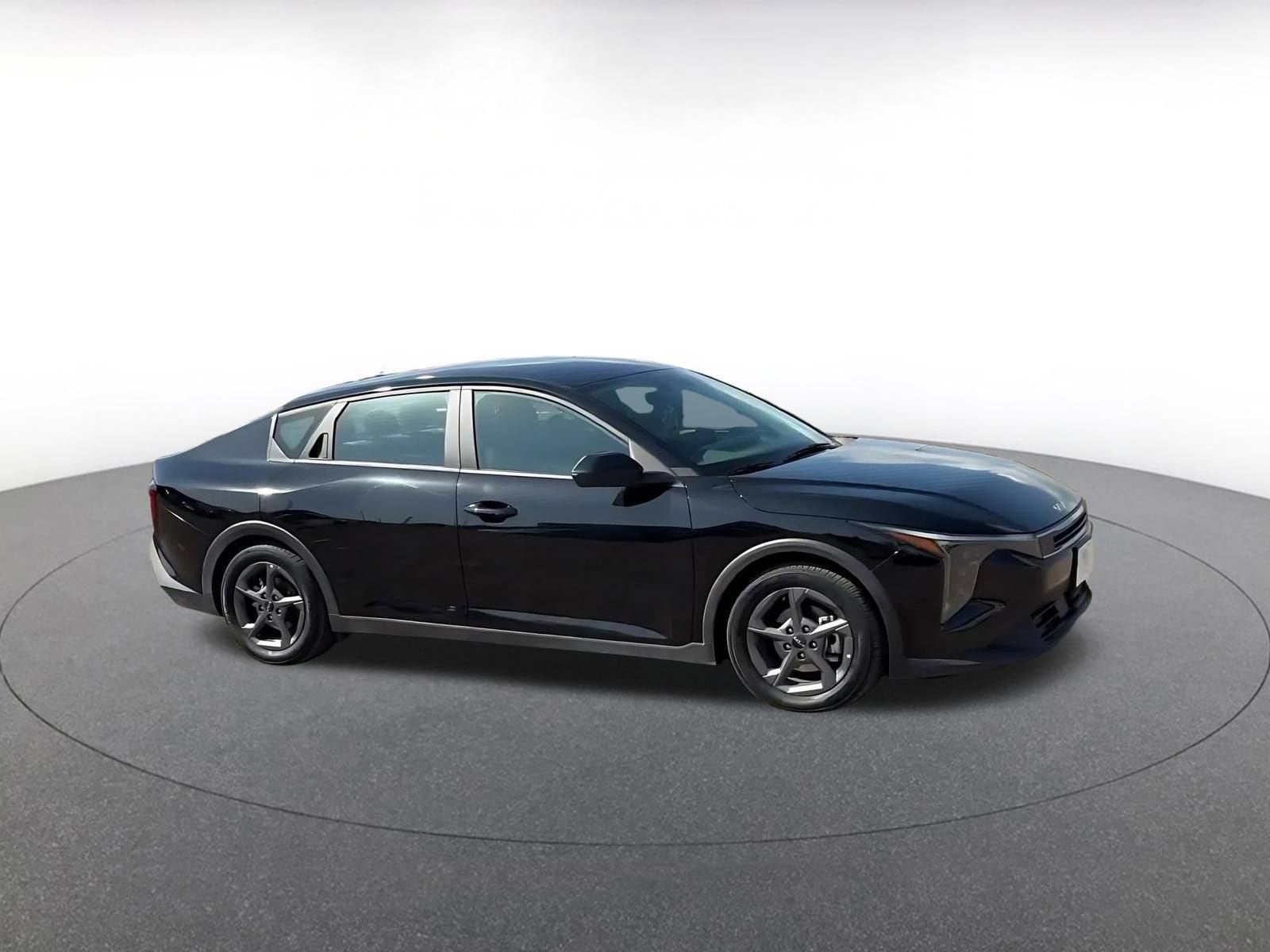 Thumbnail: 2025 Kia K4 - 2