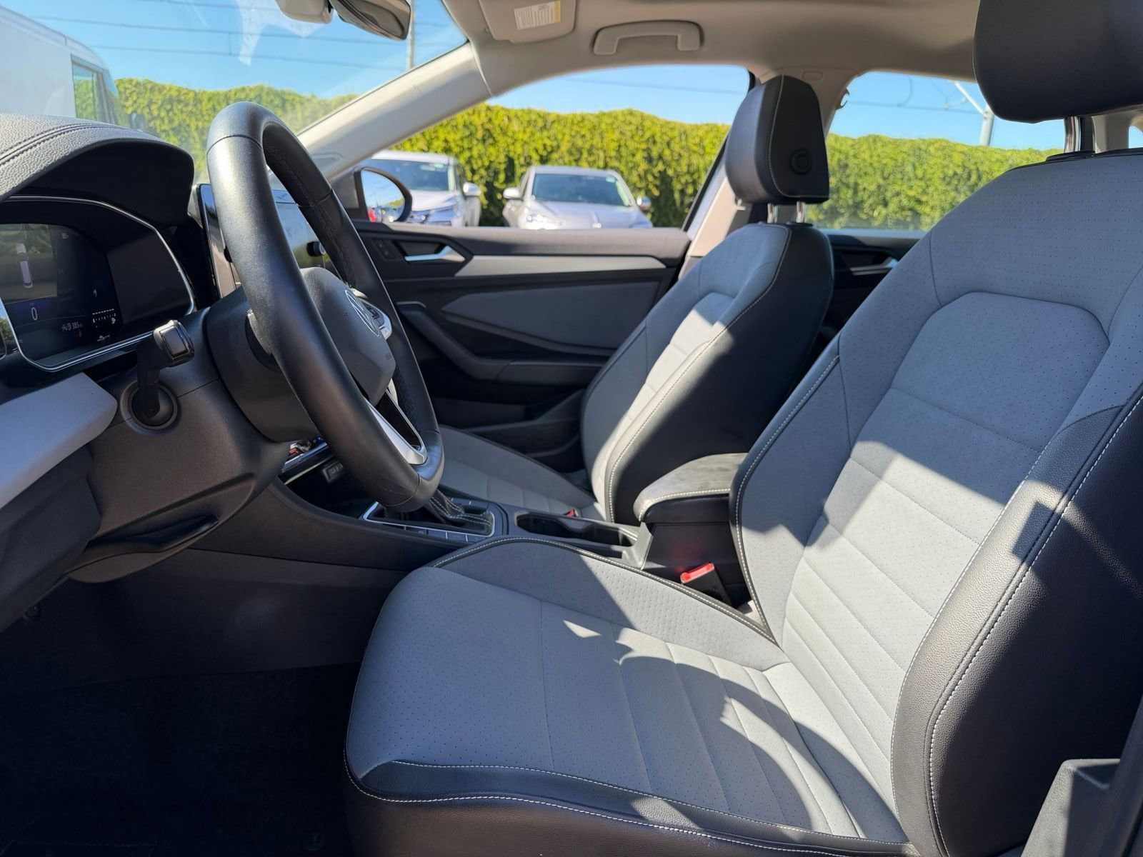 Thumbnail: 2025 Volkswagen Jetta - 25