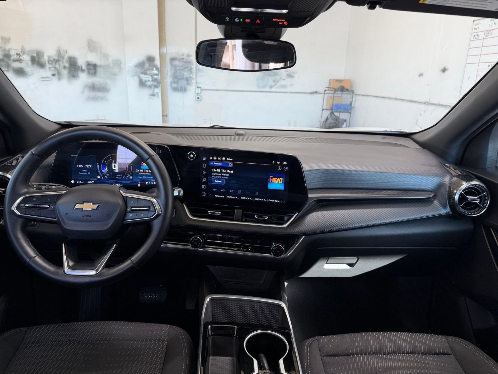 Thumbnail: 2025 Chevrolet Equinox - 32