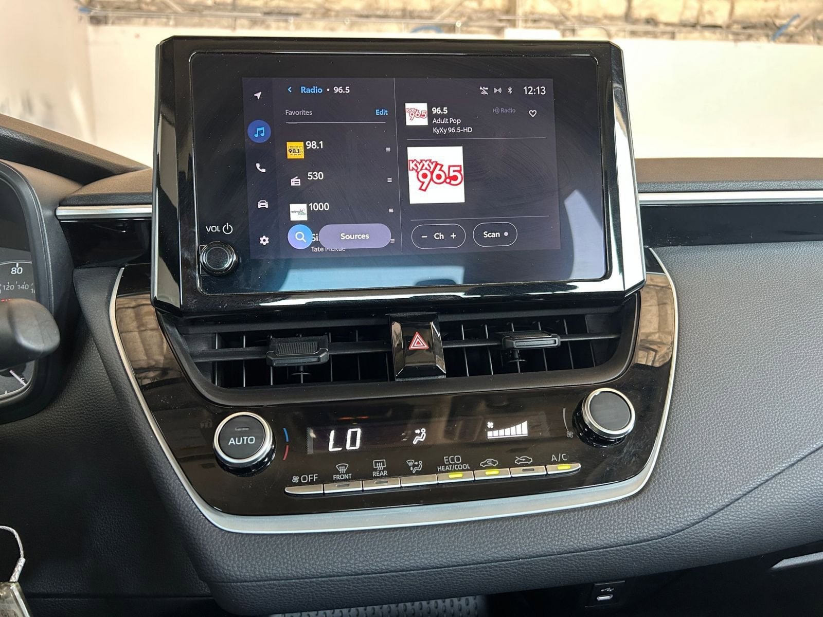 Thumbnail: 2025 Toyota Corolla - 18