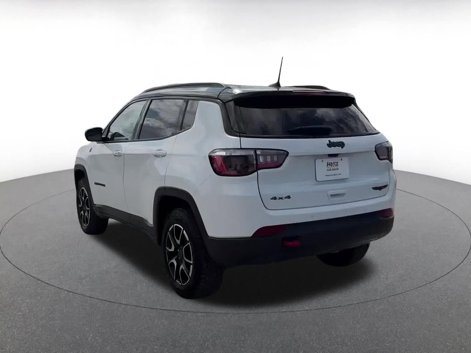 Thumbnail: 2025 Jeep Compass - 10