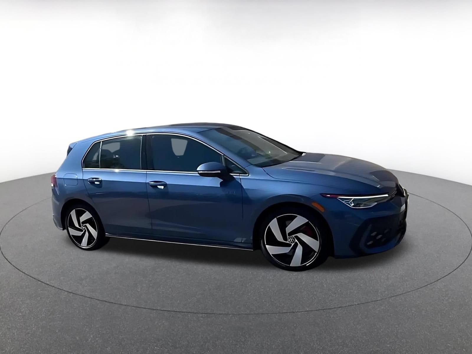 Thumbnail: 2026 Volkswagen Golf - 2