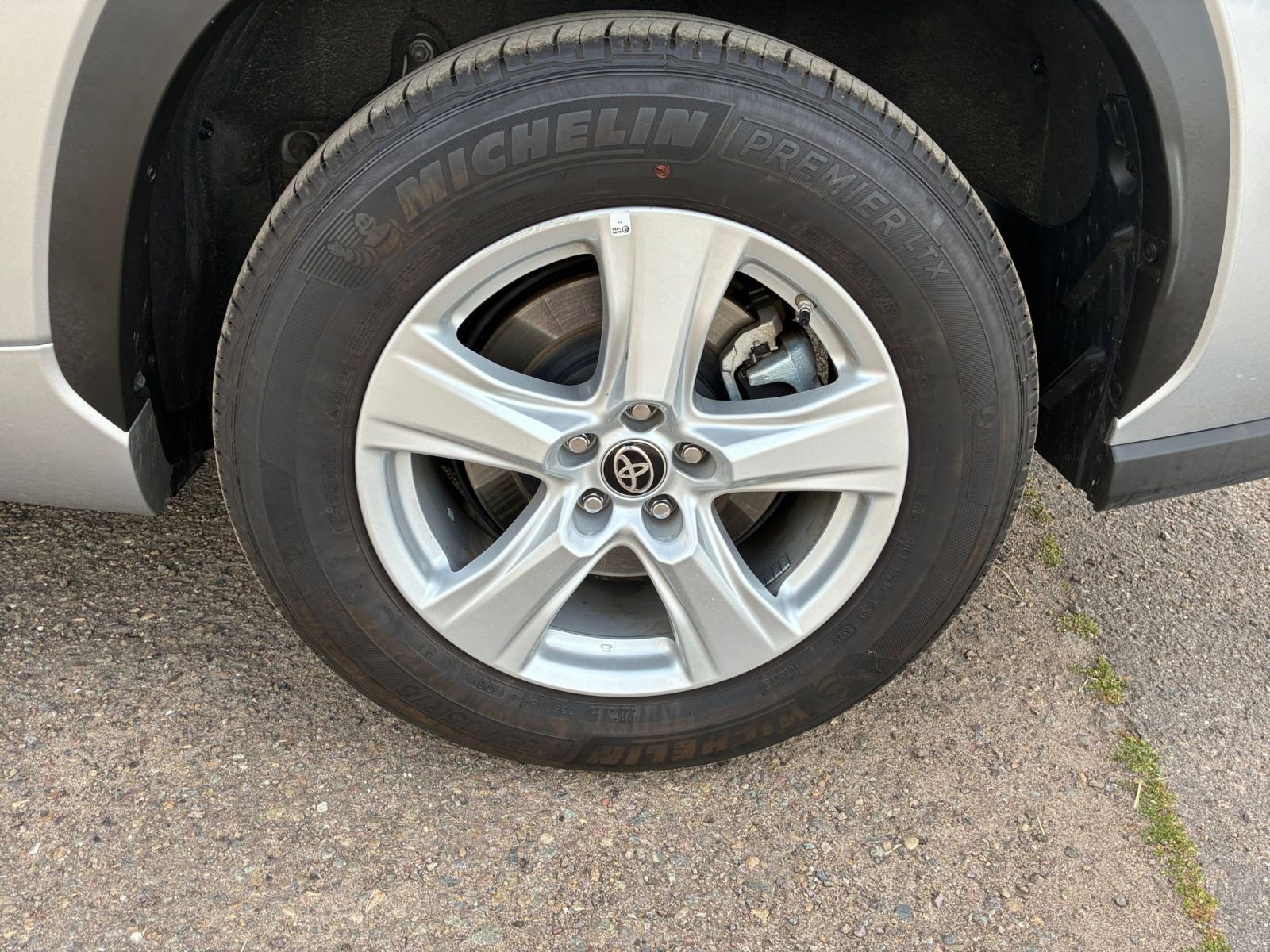 Thumbnail: 2025 Toyota Highlander - 32