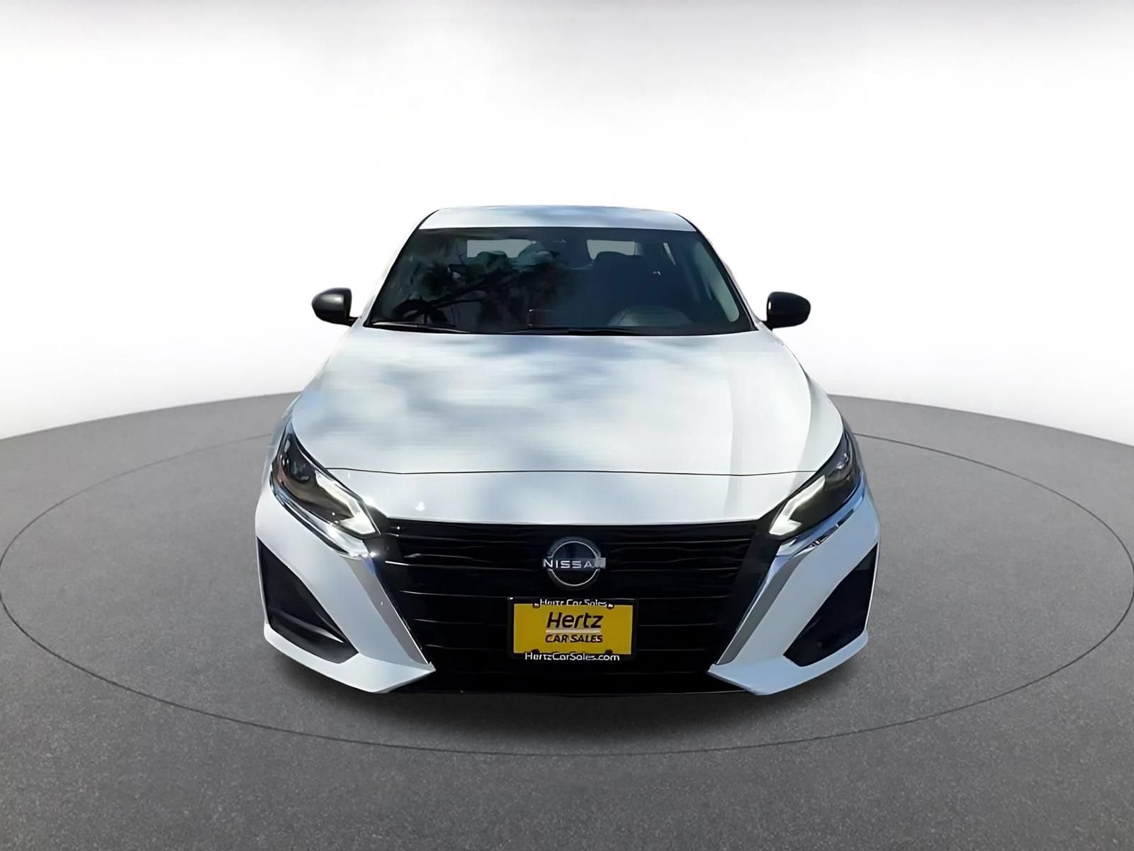 Thumbnail: 2025 Nissan Altima - 4