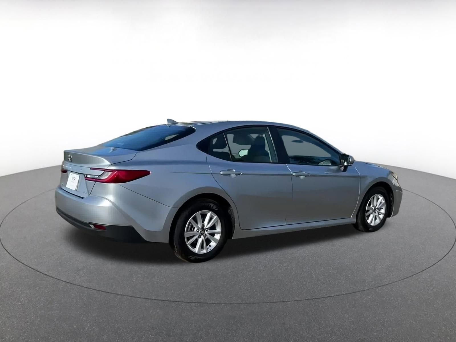 Thumbnail: 2025 Toyota Camry - 16