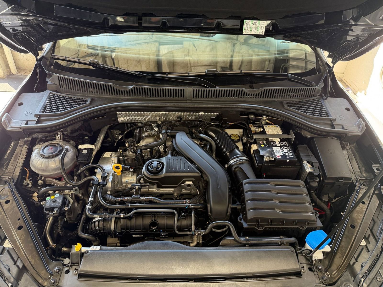 Thumbnail: 2025 Volkswagen Jetta - 31