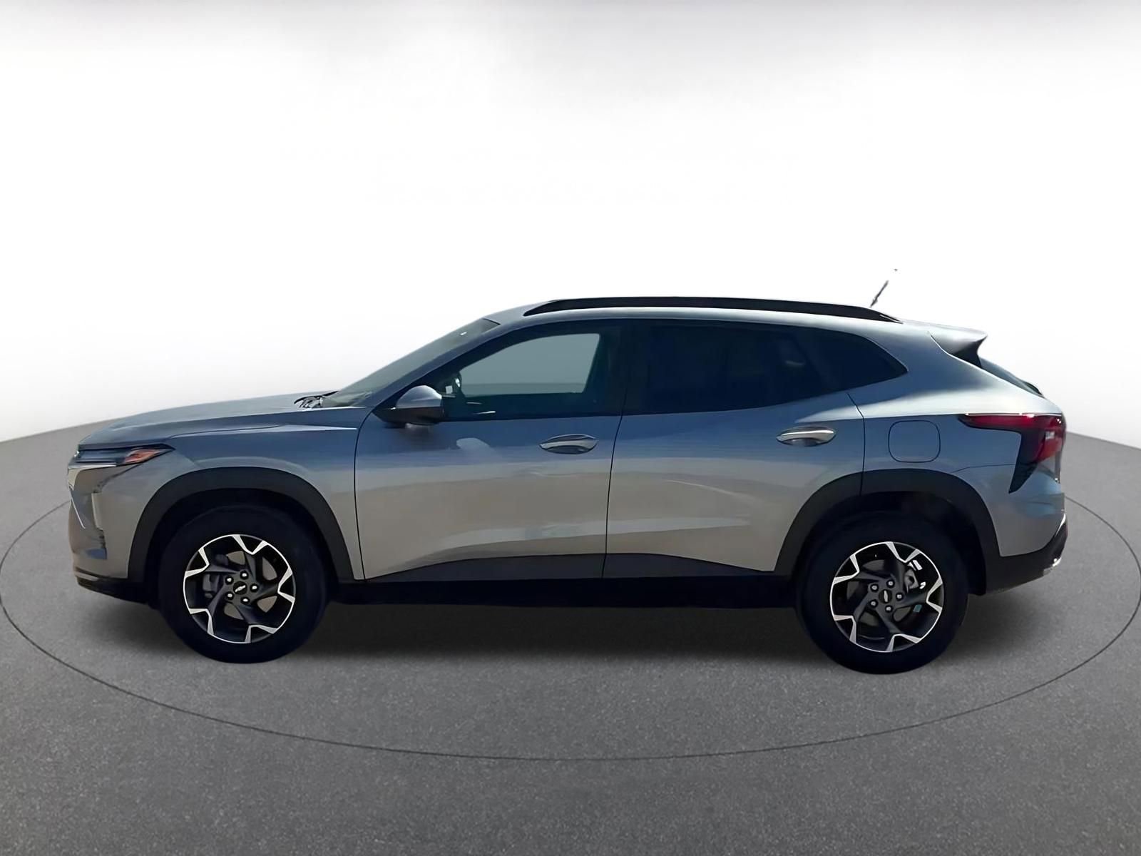 Thumbnail: 2025 Chevrolet Trax - 9