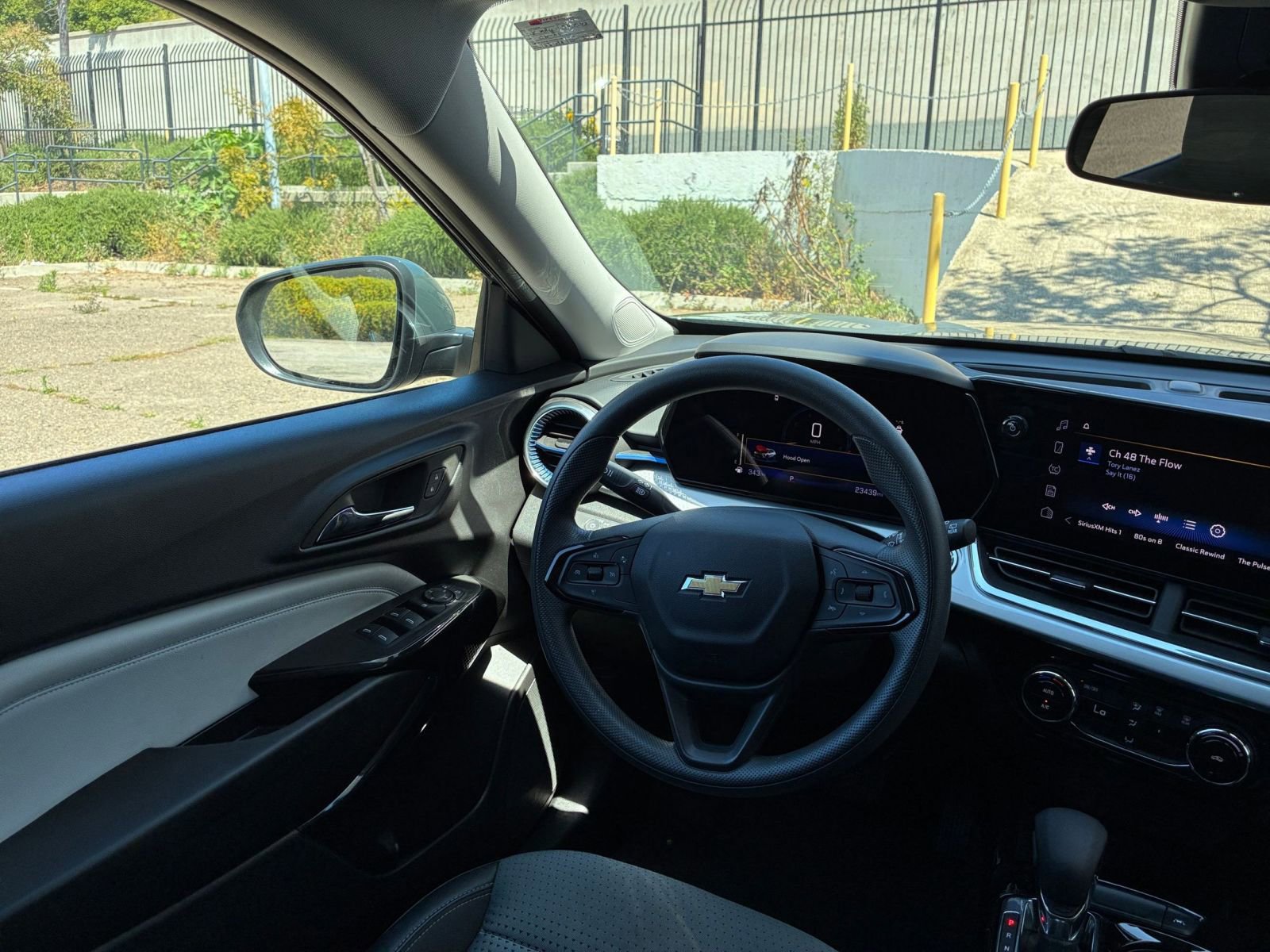Thumbnail: 2025 Chevrolet Trax - 33