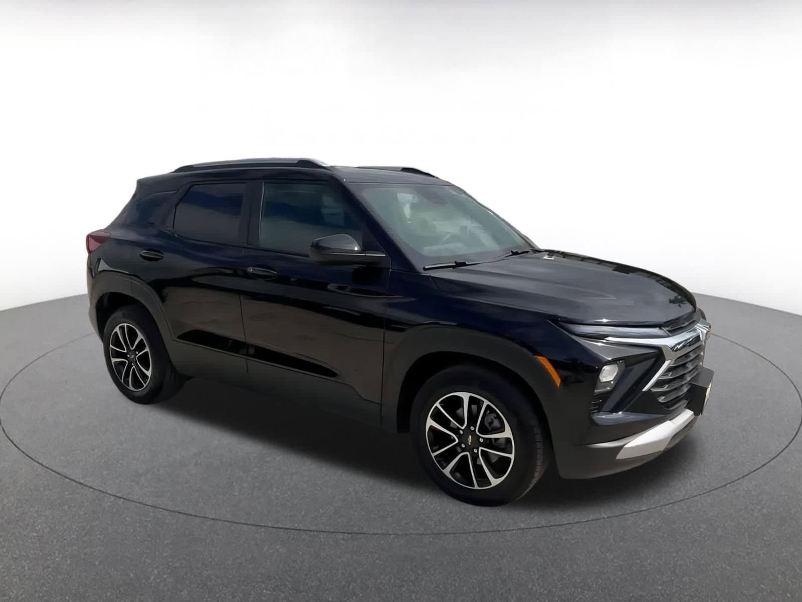 Thumbnail: 2024 Chevrolet TrailBlazer - 2