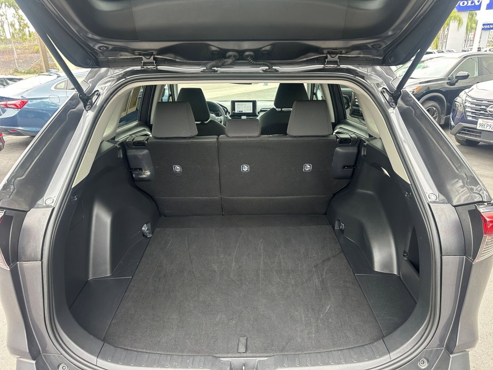 Thumbnail: 2025 Toyota RAV4 - 31