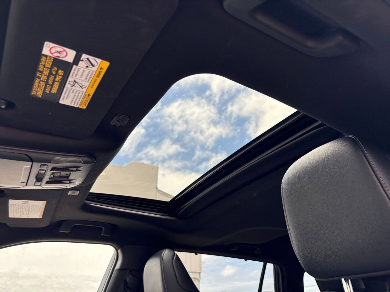 Thumbnail: 2025 Toyota Highlander - 30