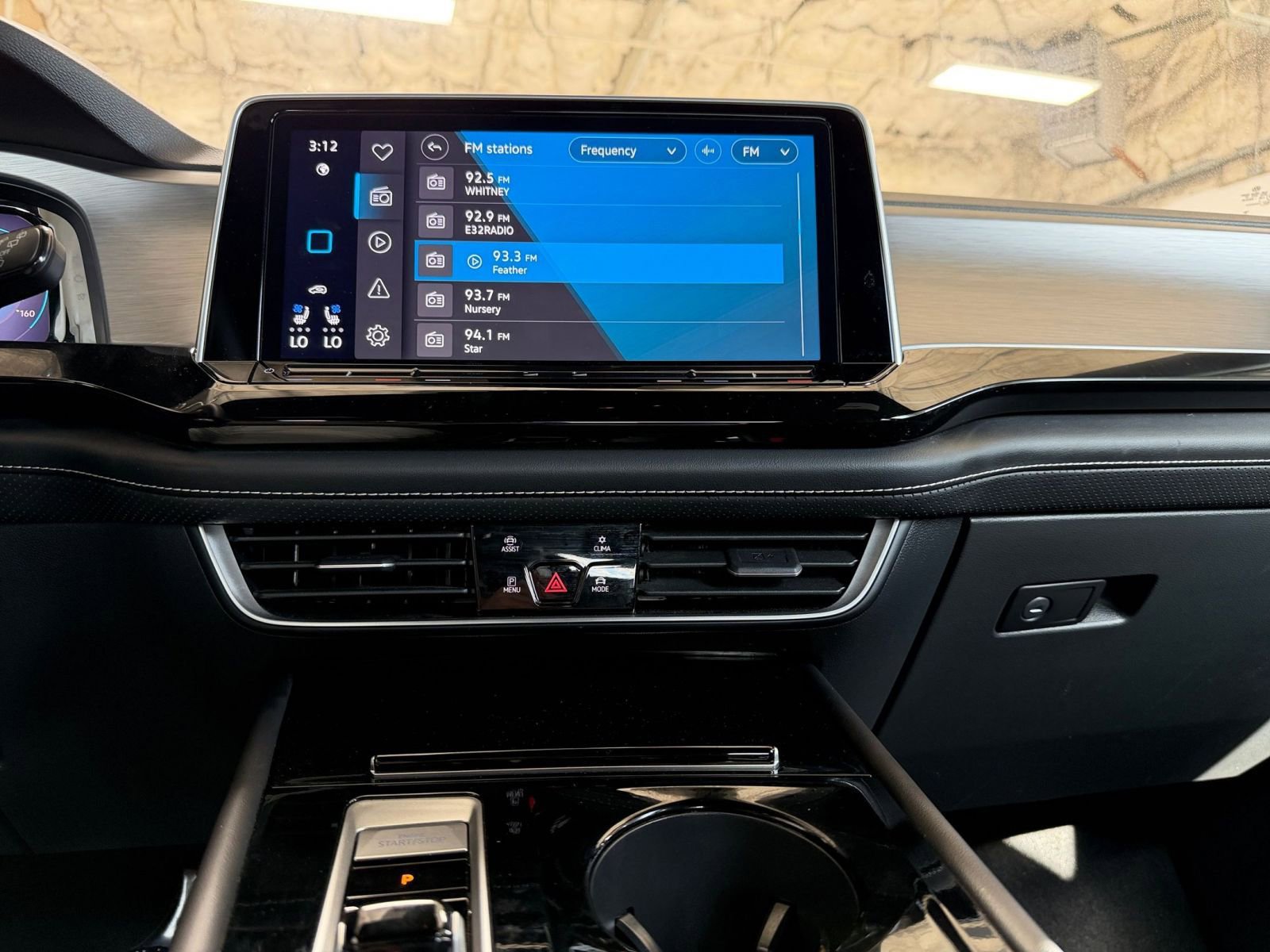 Thumbnail: 2025 Volkswagen Atlas - 18