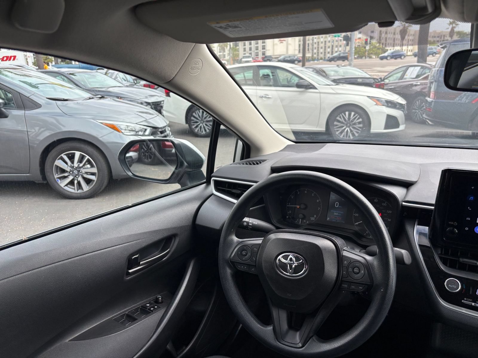 Thumbnail: 2025 Toyota Corolla - 32
