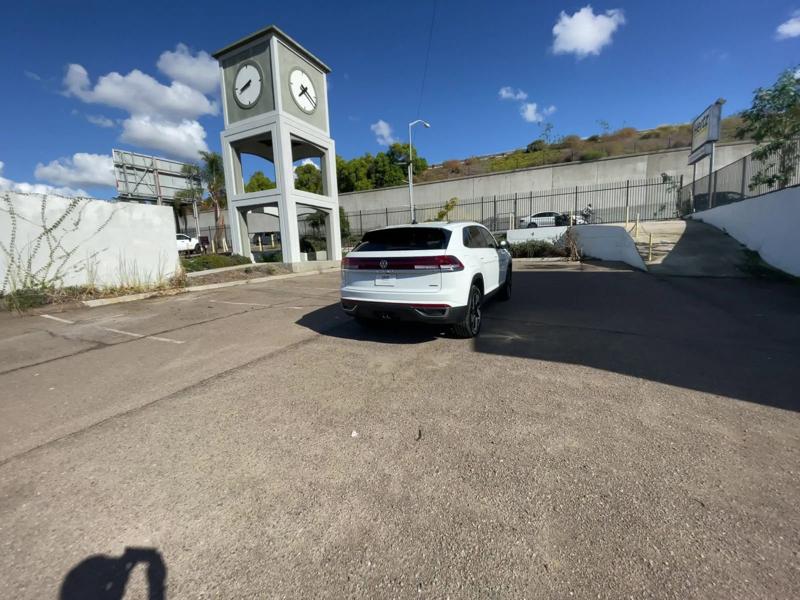 Thumbnail: 2025 Volkswagen Atlas - 16