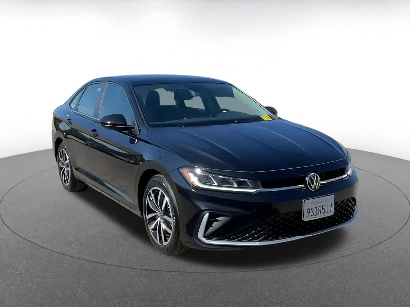 Thumbnail: 2025 Volkswagen Jetta - 3